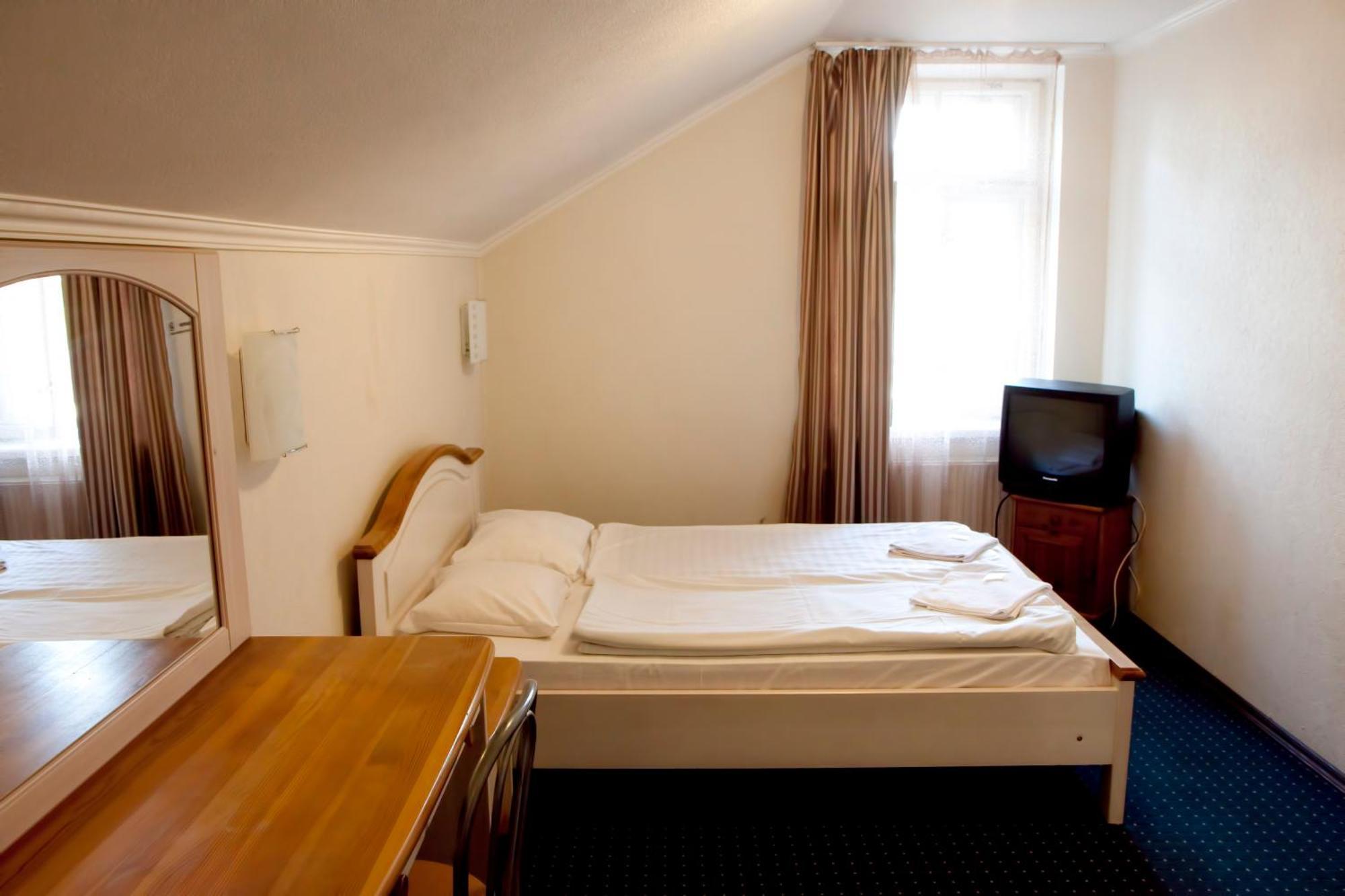 Sun Shine Apartments Jūrkalne Chambre photo